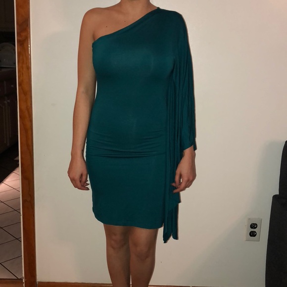 Dresses & Skirts - Dress